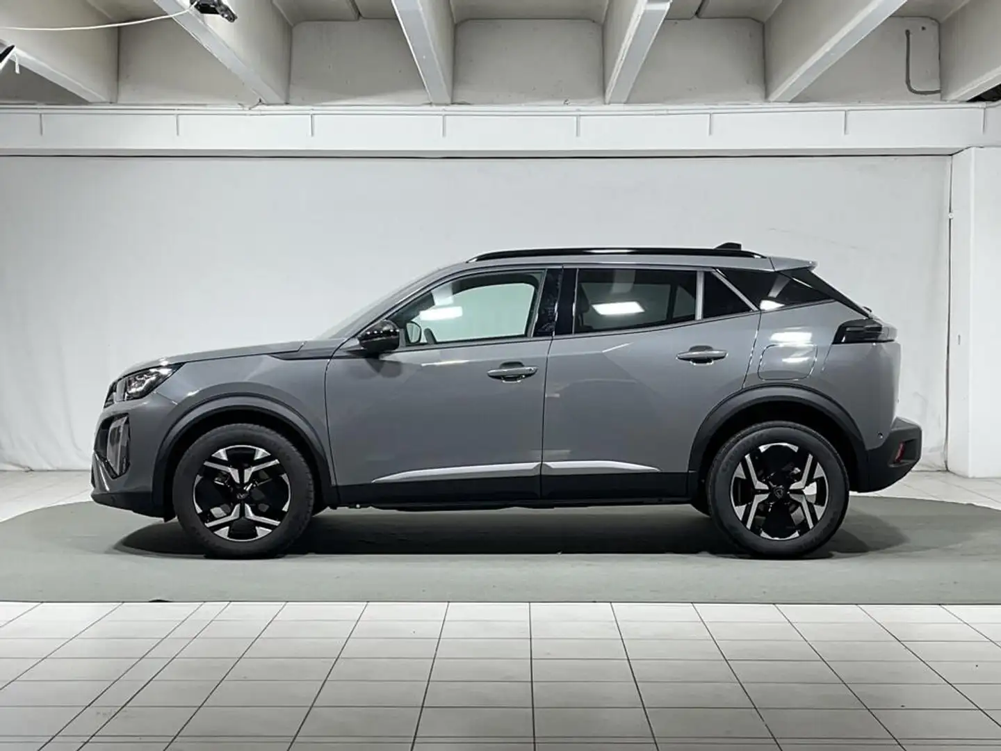 Peugeot 2008 1.2 puretech Allure s&s 100cv Grijs - 2