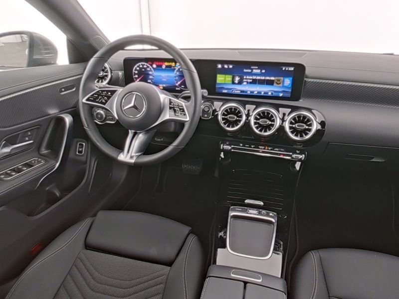 Mercedes-Benz CLA 180 PROGR-ADVA+ KEYLGO WINTER LED KAMERA DAB — photo 8