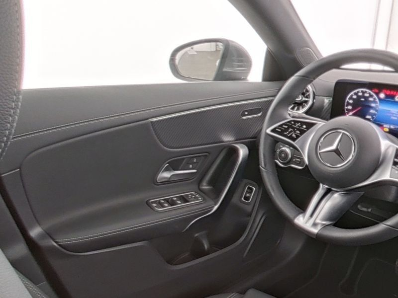 Mercedes-Benz CLA 180 PROGR-ADVA+ KEYLGO WINTER LED KAMERA DAB — photo 6