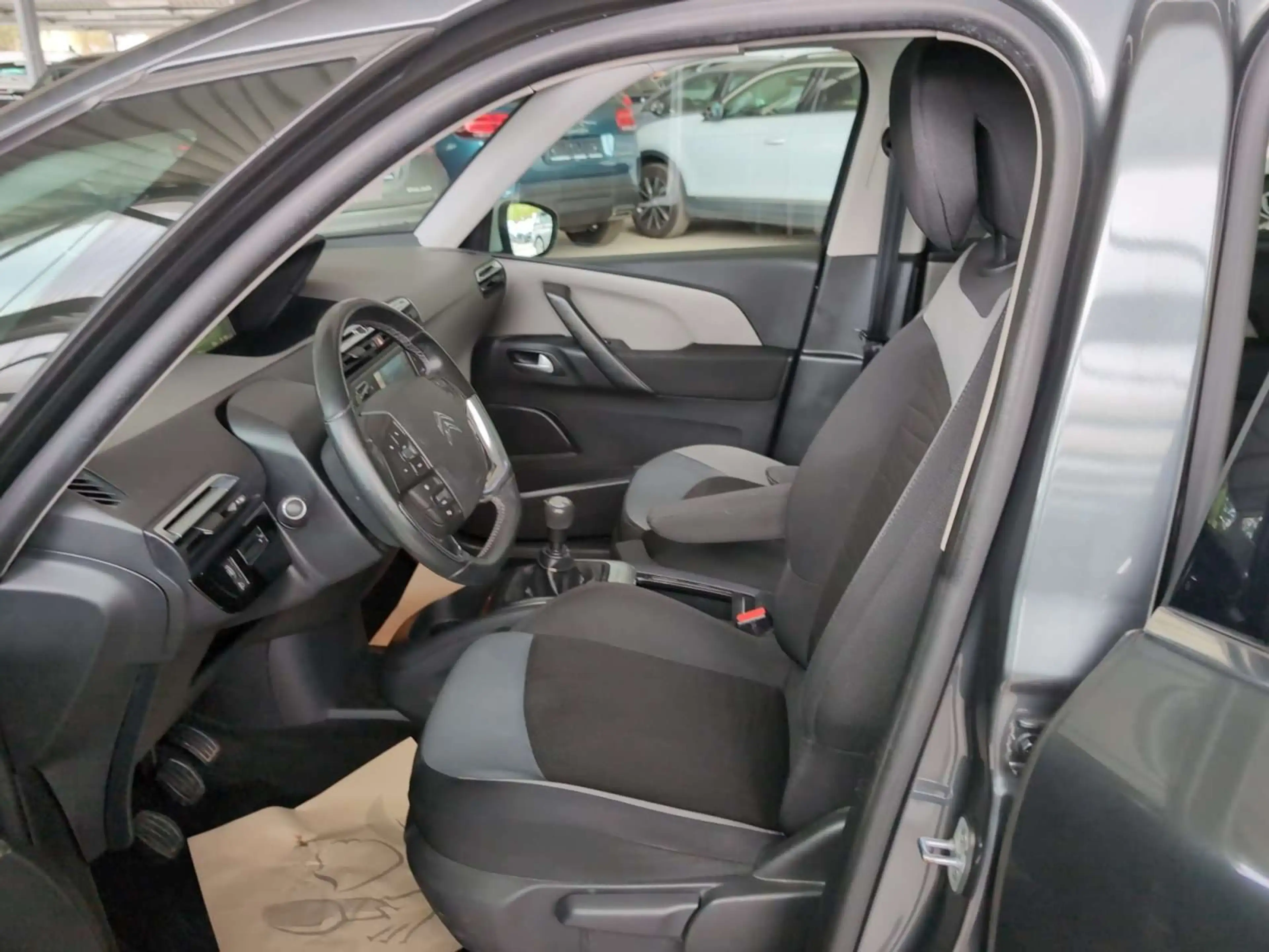 Citroen C4 Picasso 1.6HDi 115cv Gris 01/15 Airco GPS Bluetooth Camera — photo 8