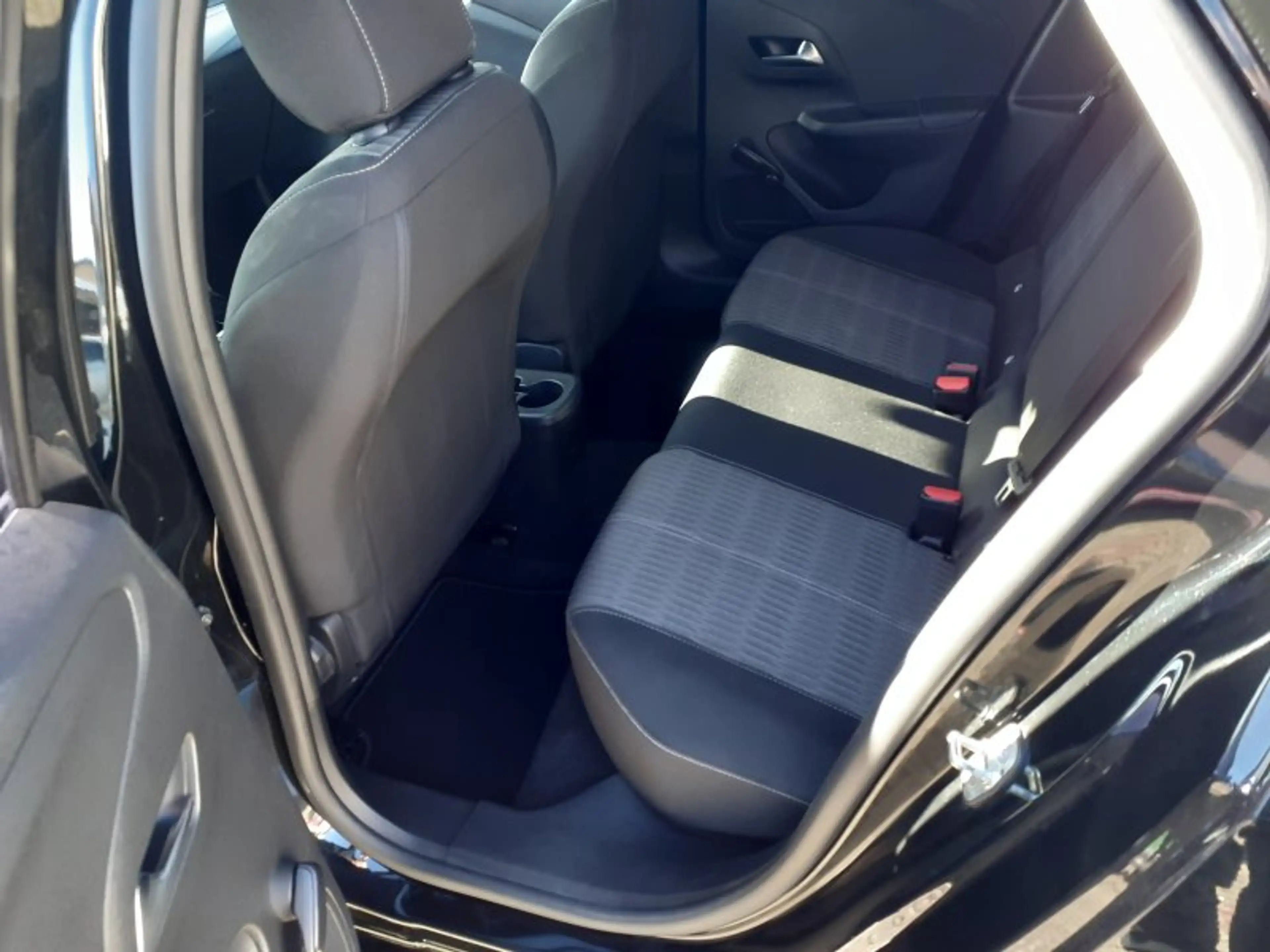 Opel Corsa-e -e Edition Navi SHZ EPH — photo 6