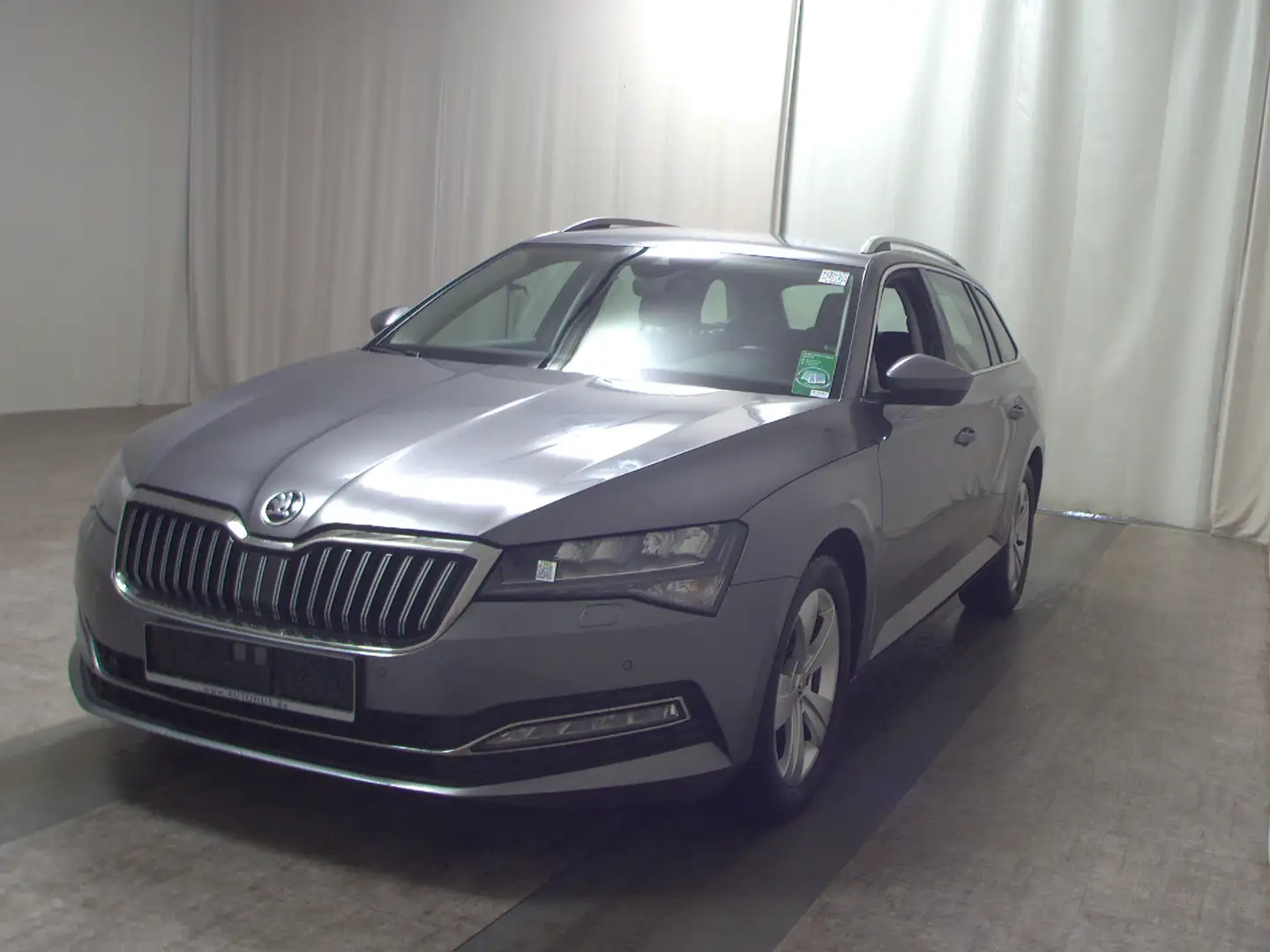 Skoda Superb Kombi 2.0 TDI Style Navi vc LED ACC Grau - 2