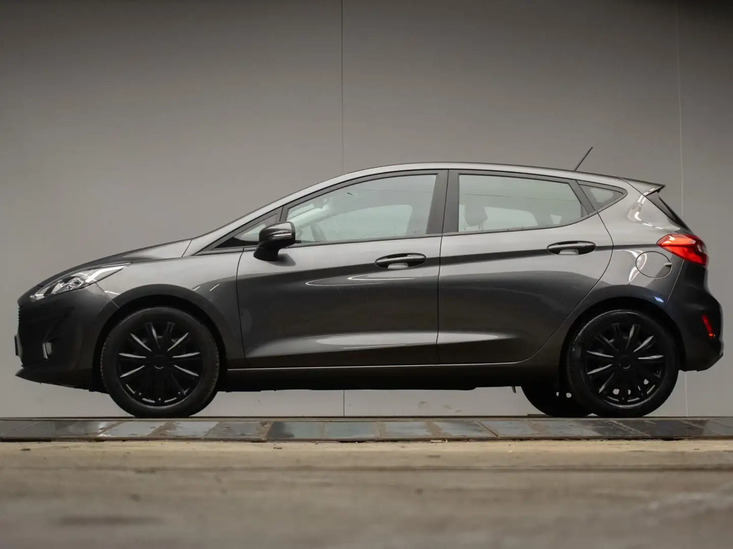 Ford Fiesta 1.1 Sport (APPLE CARPLAY,NAVI,LED,CRUISE,PDC,LANE Grijs - 1