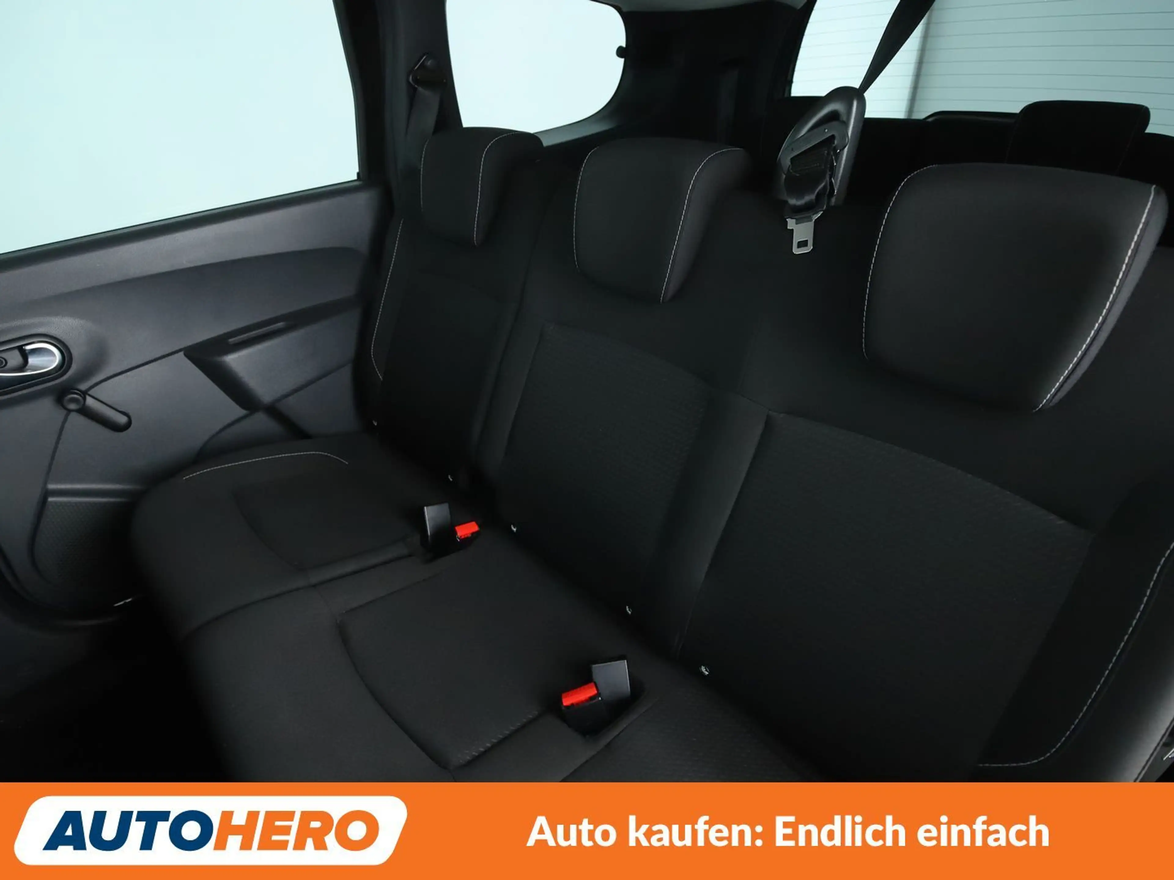 Dacia Lodgy 1.3 TCe Comfort *TEMPO*SHZ*AHK*KLIMA* — photo 14