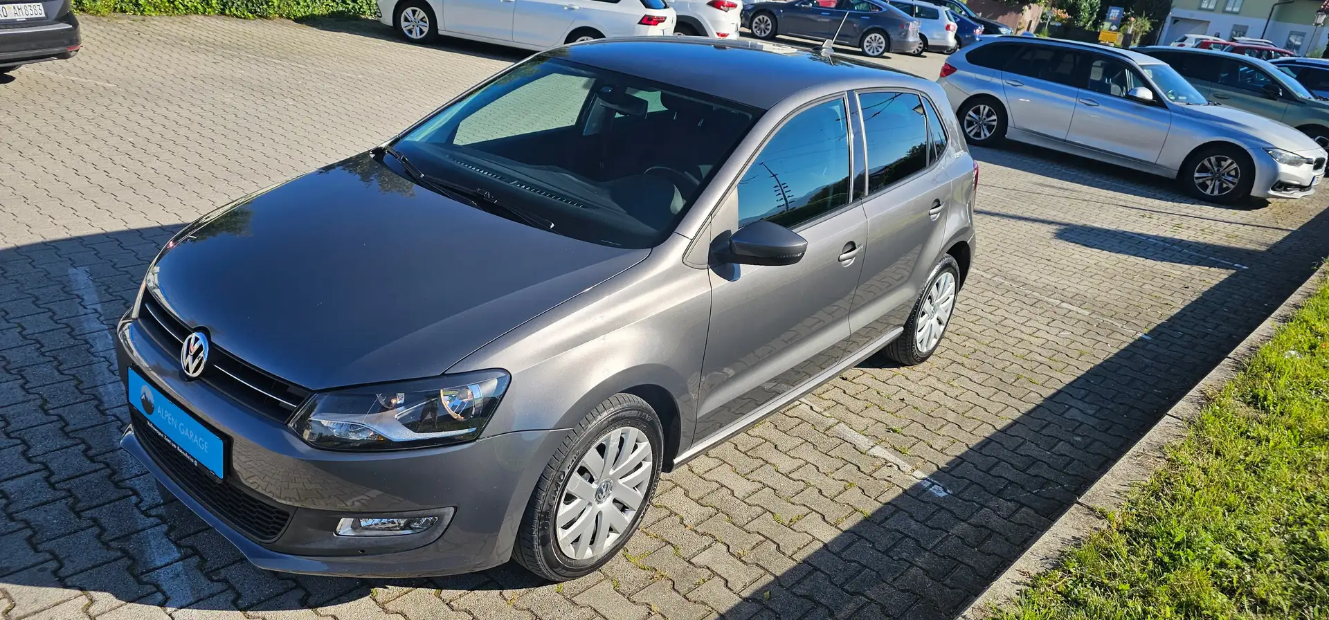 Volkswagen Polo Polo*V*1.2*Team*Klimaauto*SHZ*NAVI*PDC*Tempomat* Grau - 2