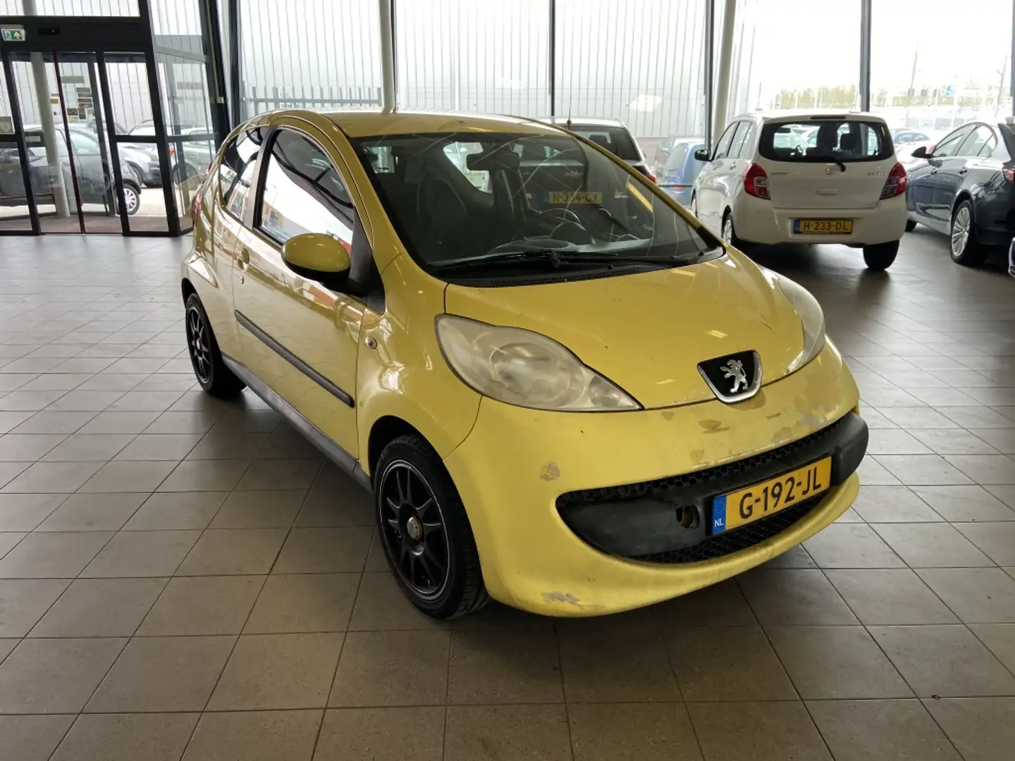 Peugeot 107 1.0-12V XR Jaune - 1