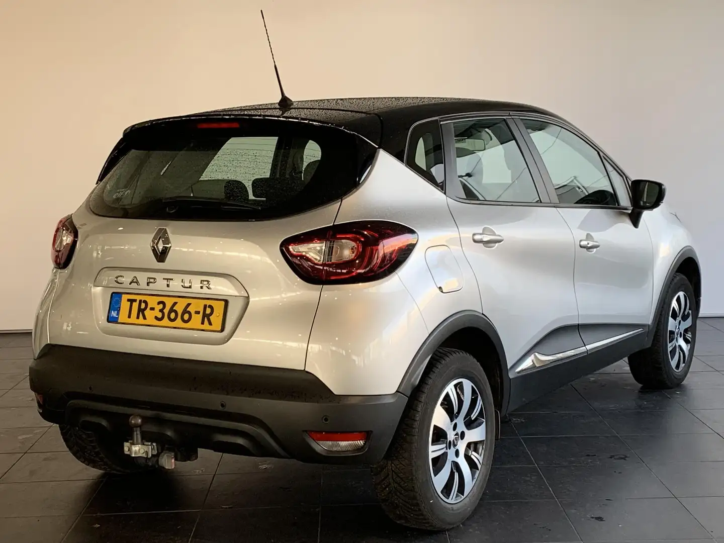 Renault Captur 1.2 TCe ZEN TREKHAAK | CLIMATE CONTROL | PARKEERSE Gris - 2