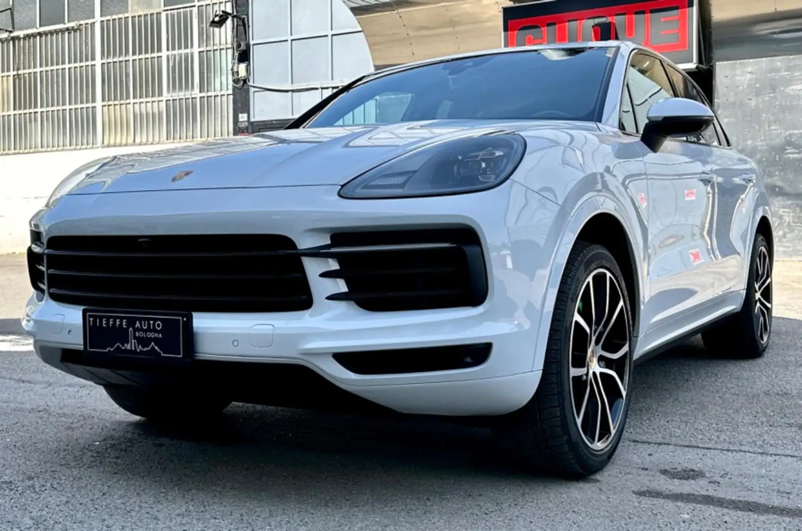 Porsche Cayenne 3.0 V6 Bianco - 1
