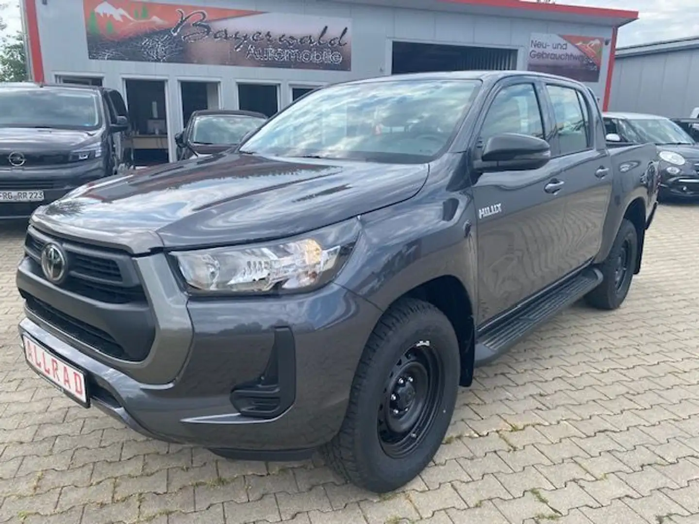 Toyota Hilux 2,8 Double Cab 4X4 APPLECAR SHZ ACC sofort Gris - 1