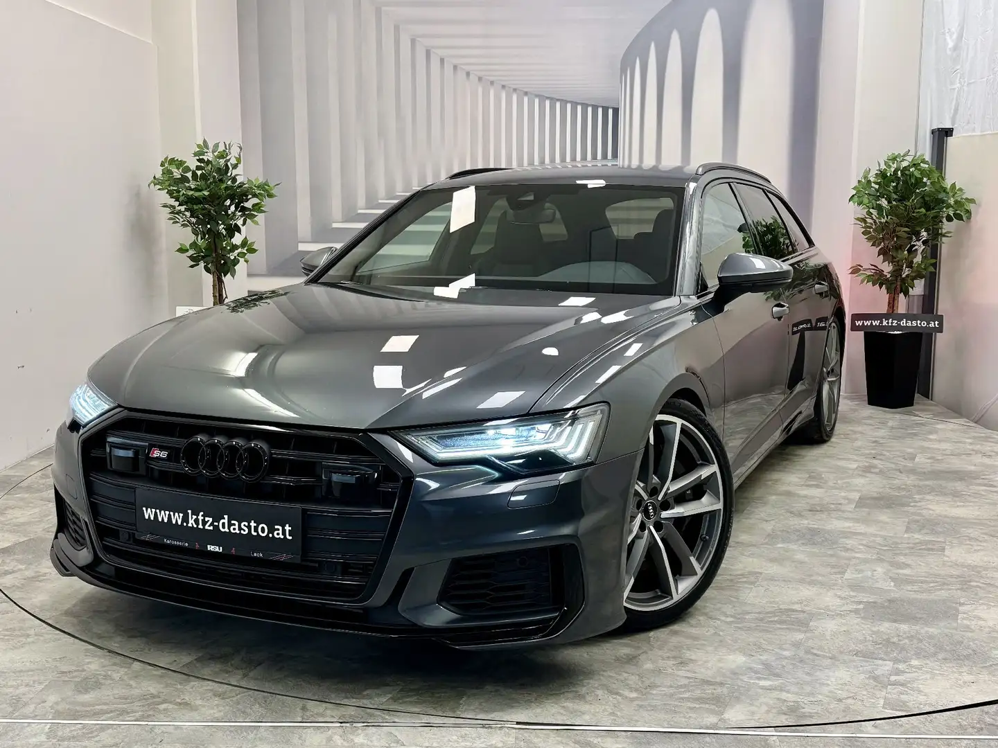 Audi S6 3.0TDI__MATRIX__AIR SUSPENSION__B&O Grau - 1
