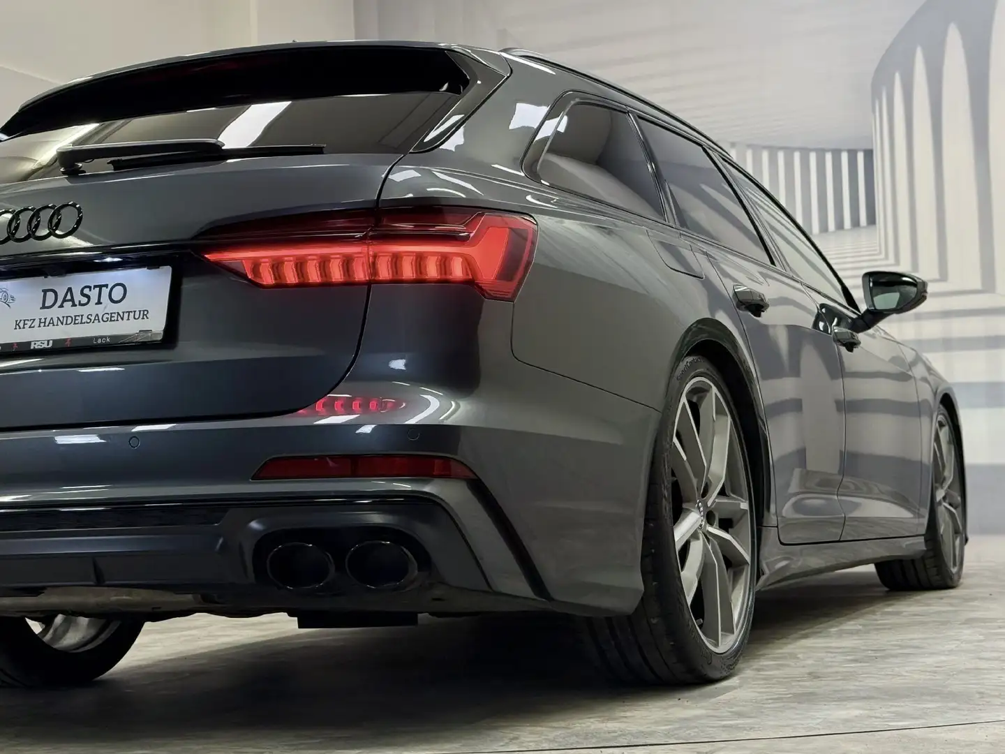 Audi S6 3.0TDI__MATRIX__AIR SUSPENSION__B&O Grau - 2