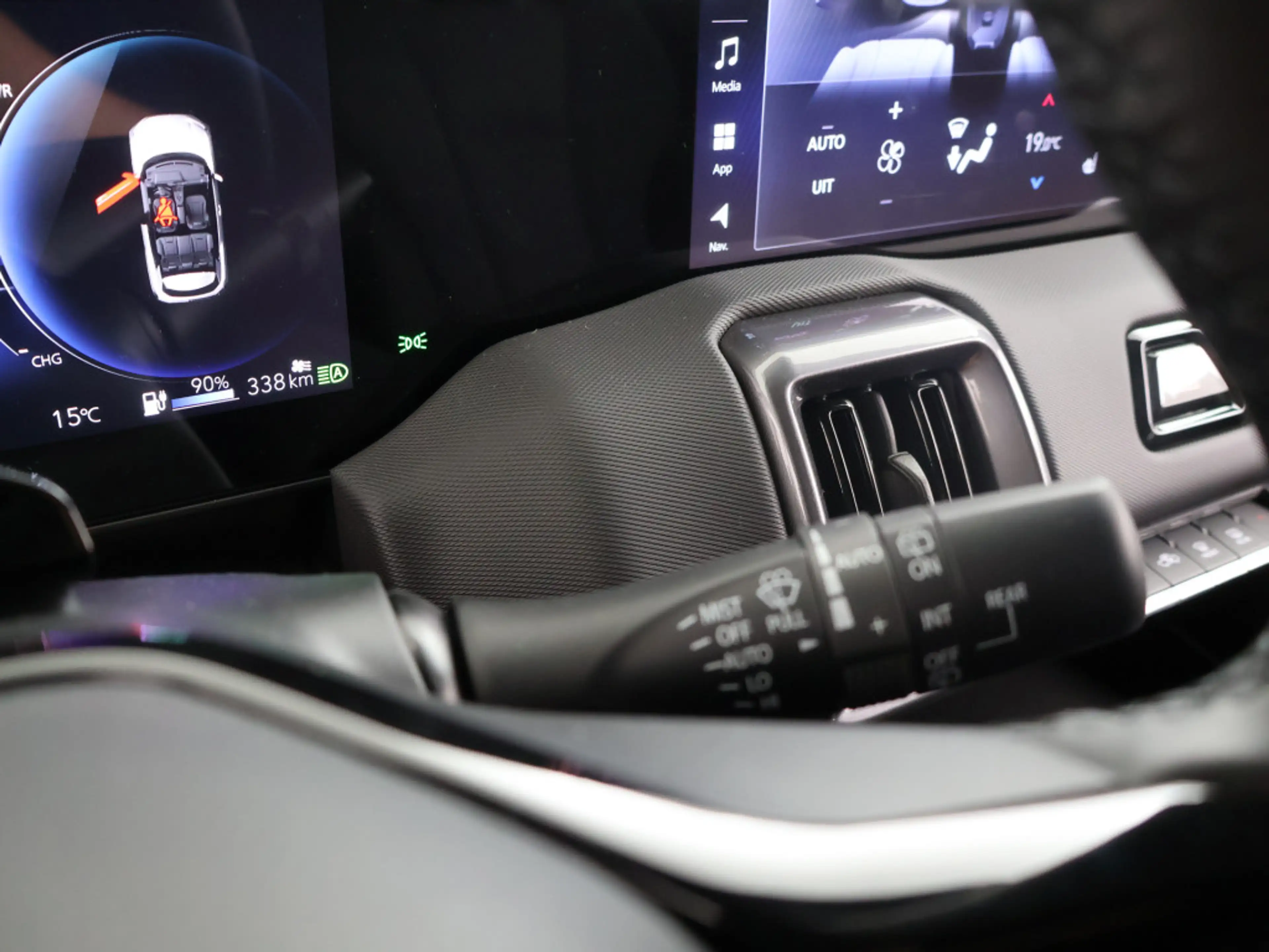 Toyota Urban Cruiser Dynamic 61 kWh — photo 12
