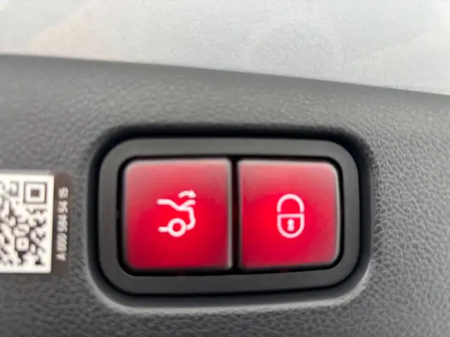 Mercedes-Benz E 300 e 4MATIC Limousine mit EQ ÖE Ansicht 15