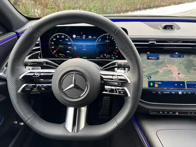 Mercedes-Benz E 300 e 4MATIC Limousine mit EQ ÖE Ansicht 11