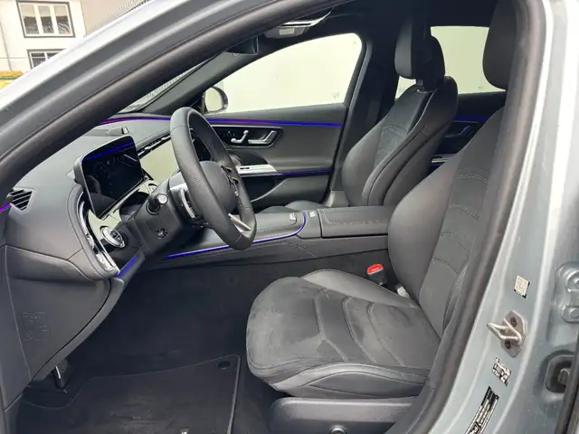 Mercedes-Benz E 300 e 4MATIC Limousine mit EQ ÖE Ansicht 8