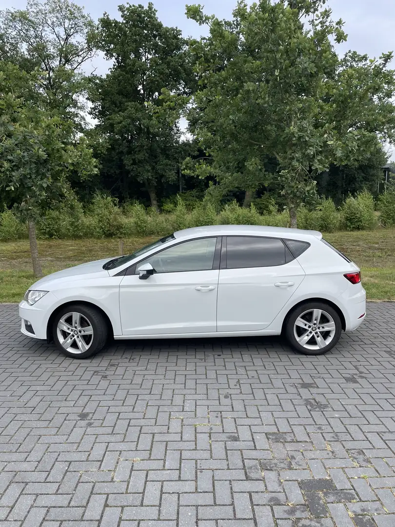 SEAT Leon 1.2 TSI Style Business Cruise|CarPlay|Trekh|Stoelv Wit - 2