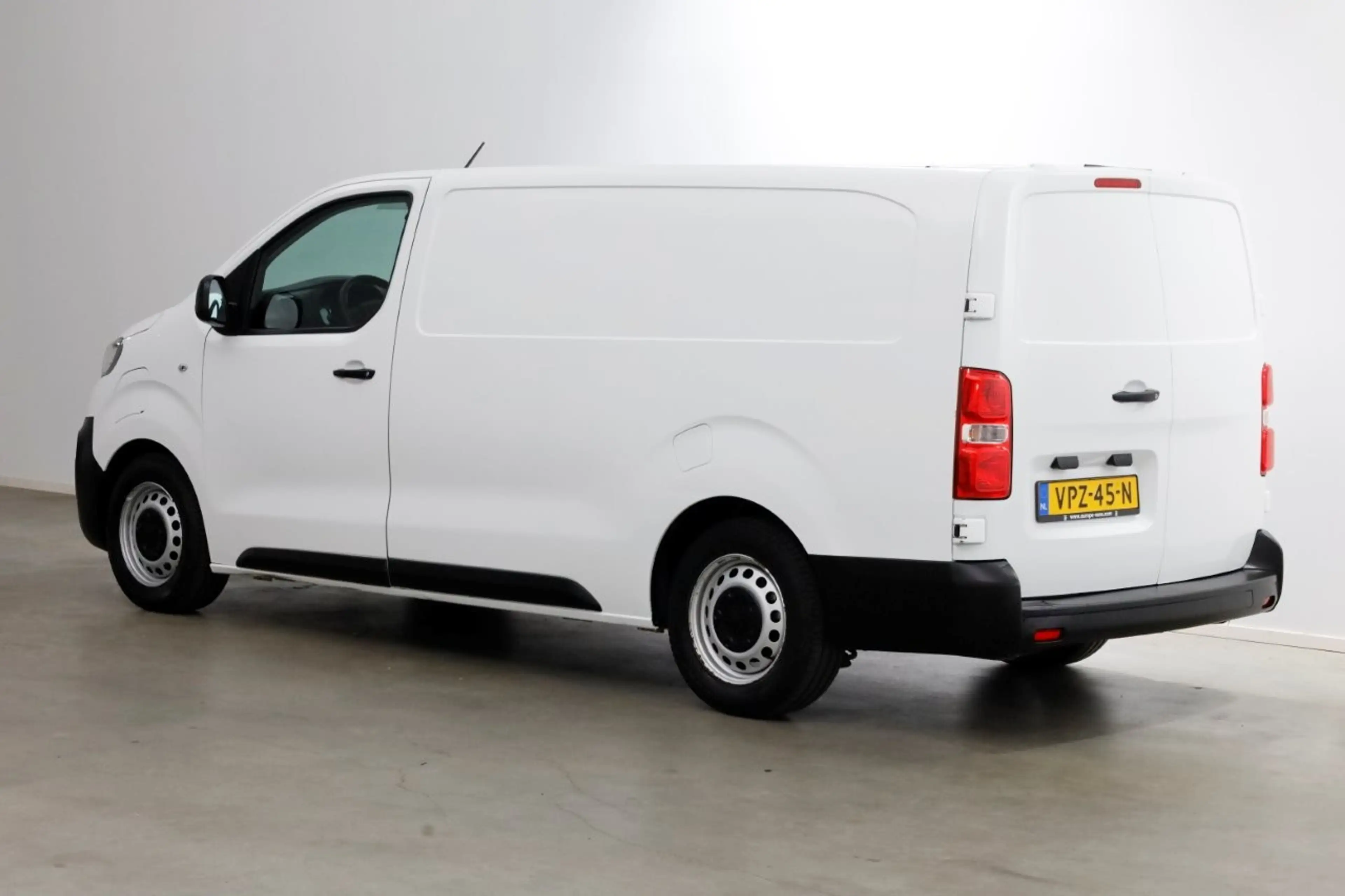 Peugeot e-Expert Long Asphalt 75 kWh Snellader Koelwagen 12V+230V S — photo 11