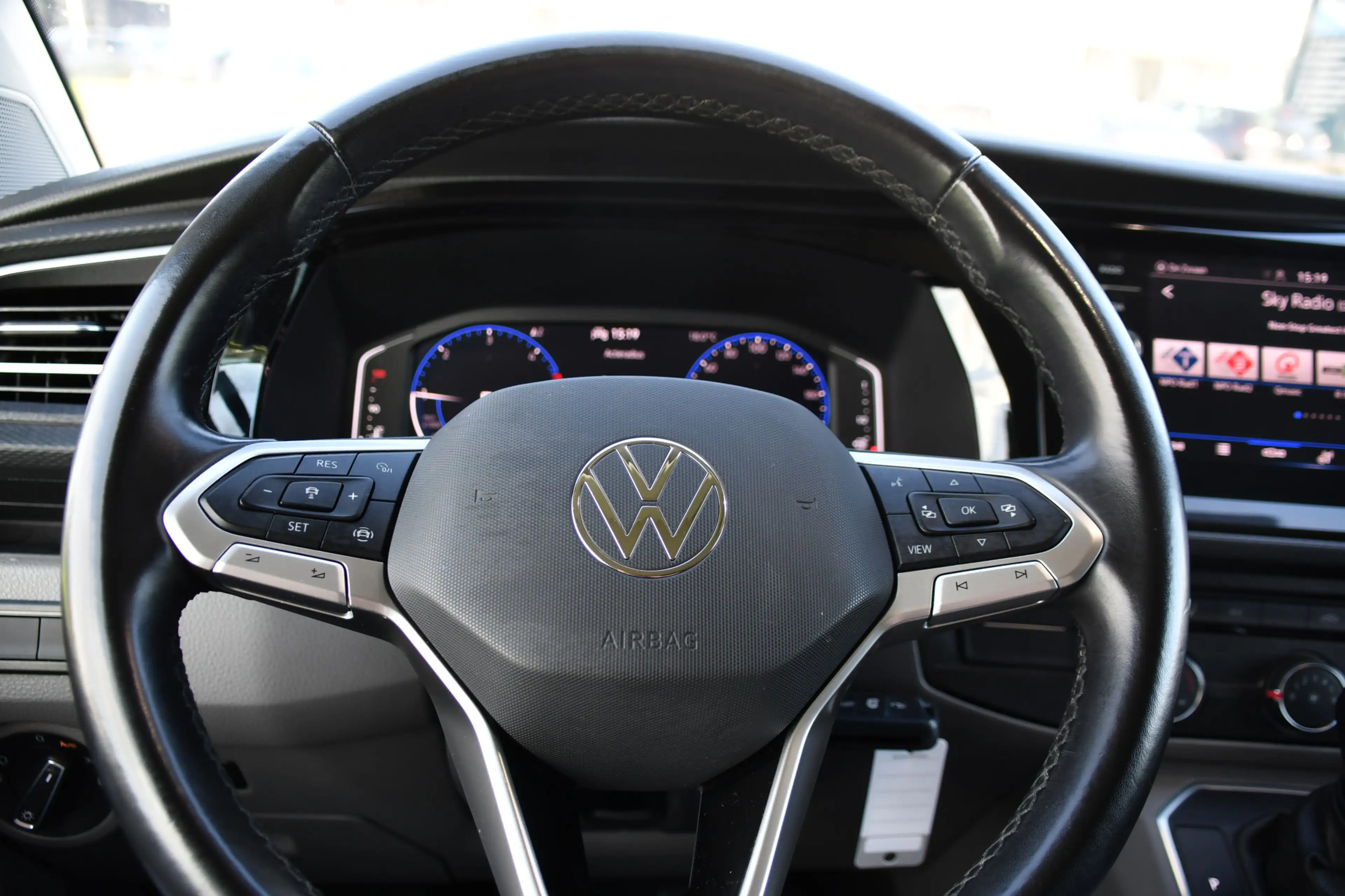 Volkswagen T6.1 Transporter 2.0 TDI L2H1 Bulli Virtual, Adaptieve Cruise, Came — photo 13