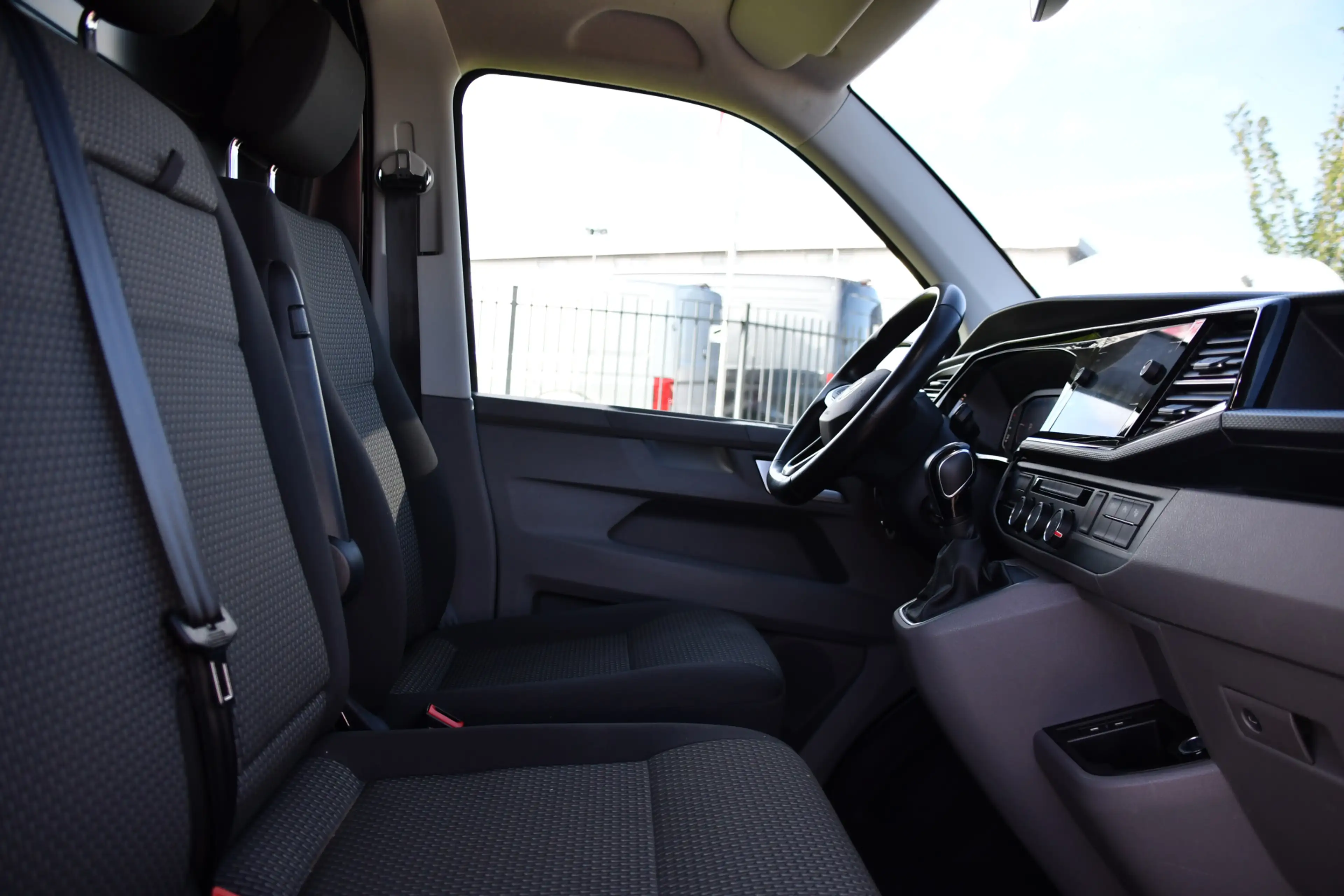 Volkswagen T6.1 Transporter 2.0 TDI L2H1 Bulli Virtual, Adaptieve Cruise, Came — photo 20