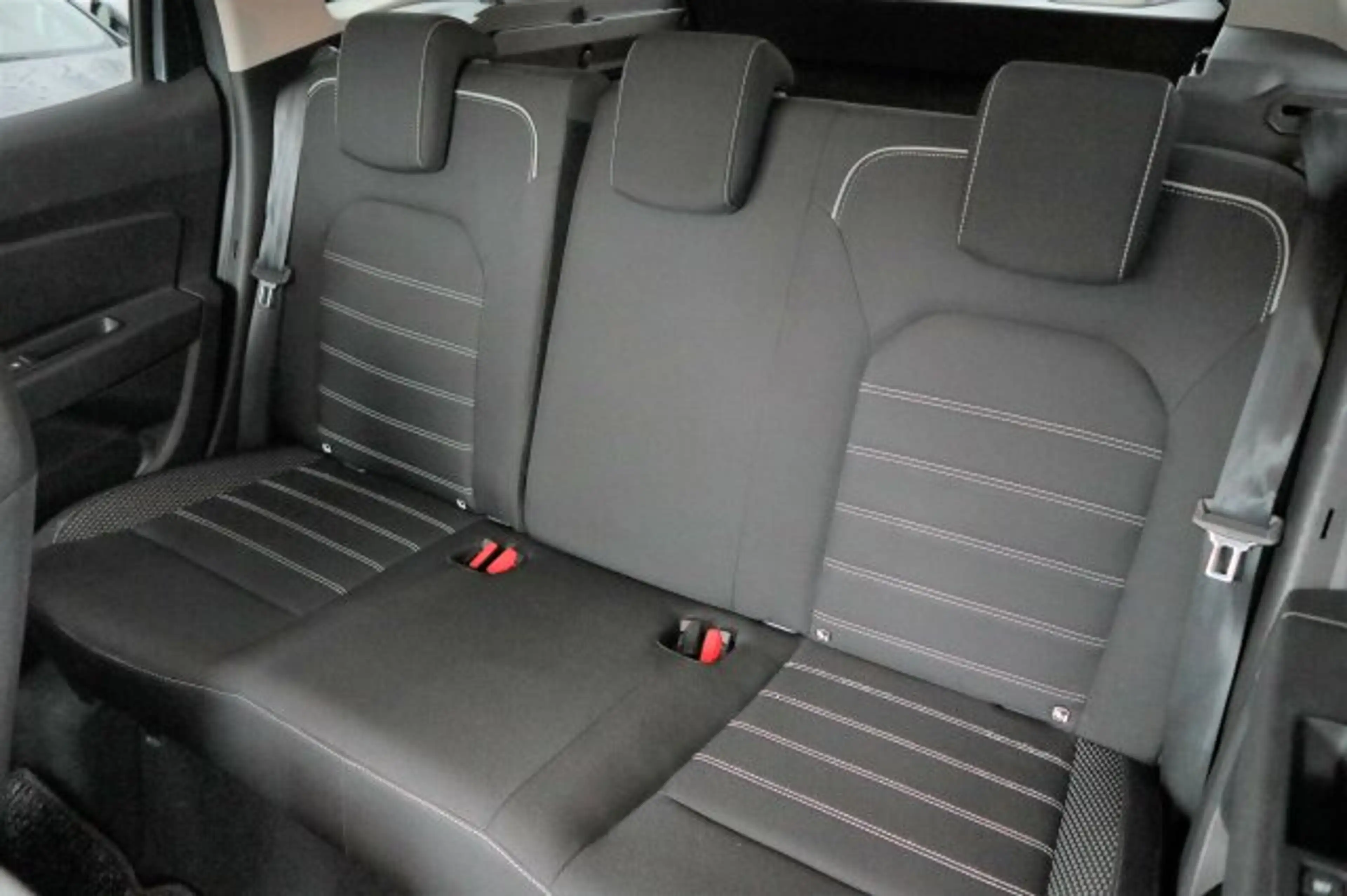 Dacia Duster Duster II PRESTICE Plus/ ALLRAD 4WD/ NAVI ! uvm. — photo 26