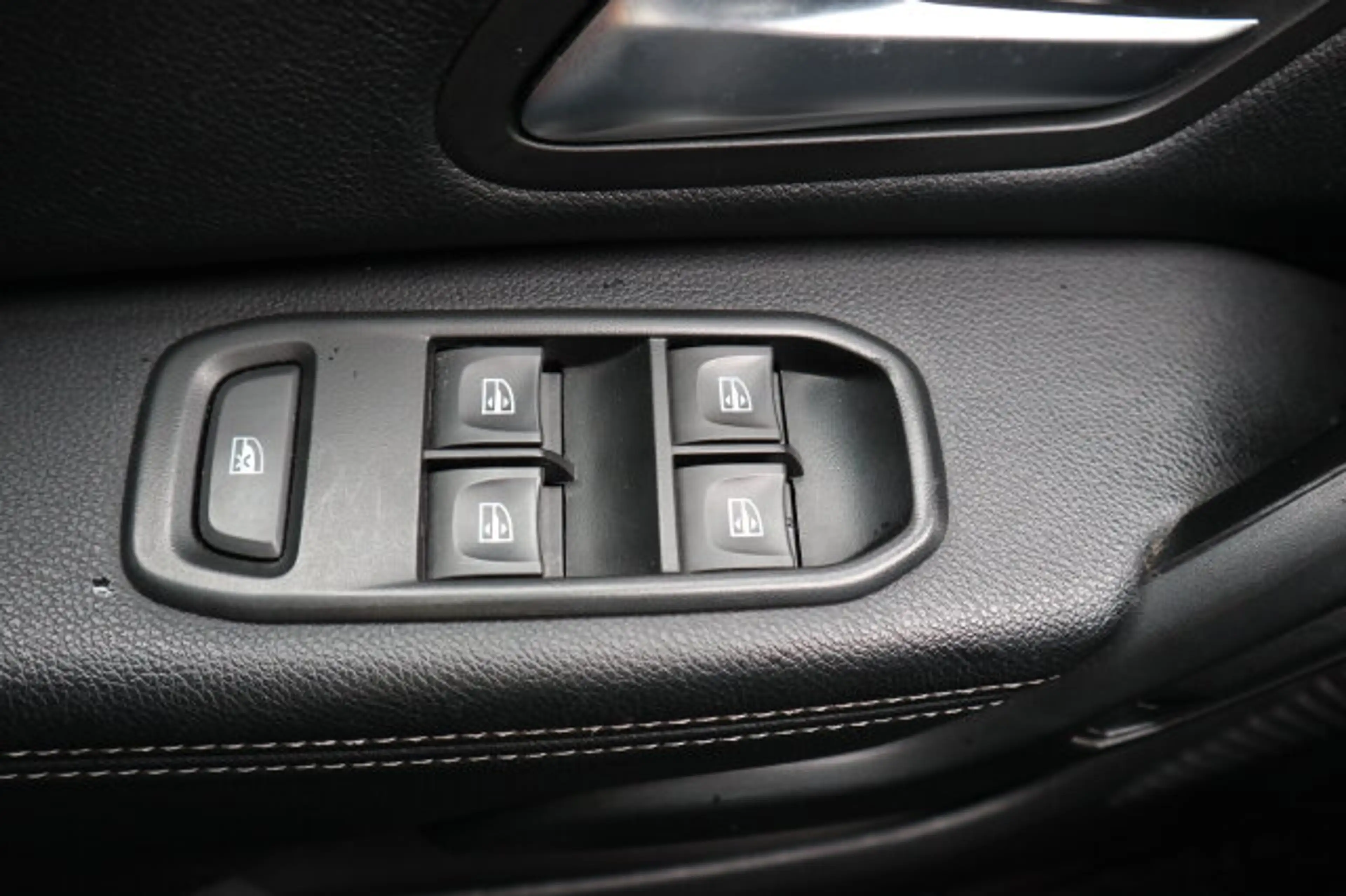 Dacia Duster Duster II PRESTICE Plus/ ALLRAD 4WD/ NAVI ! uvm. — photo 9