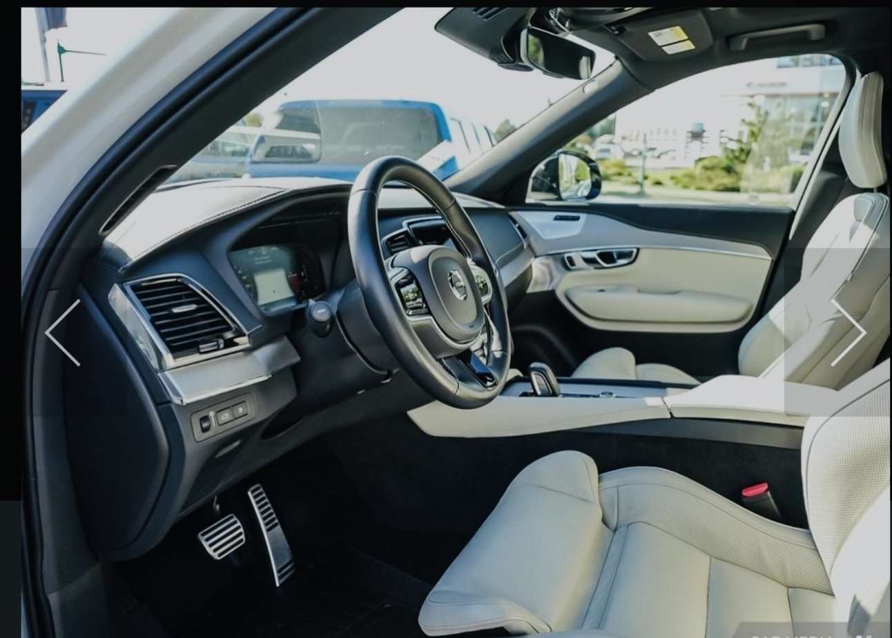 2021 Volvo XC90 Recharge T8 eAWD PHEV R-Design alt 2