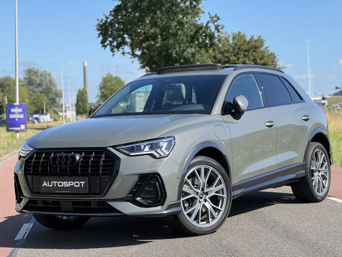 Audi Q3 45 TFSI e S-Line Edition #1 Pano Memory B&O Sfeerv Grijs - 2