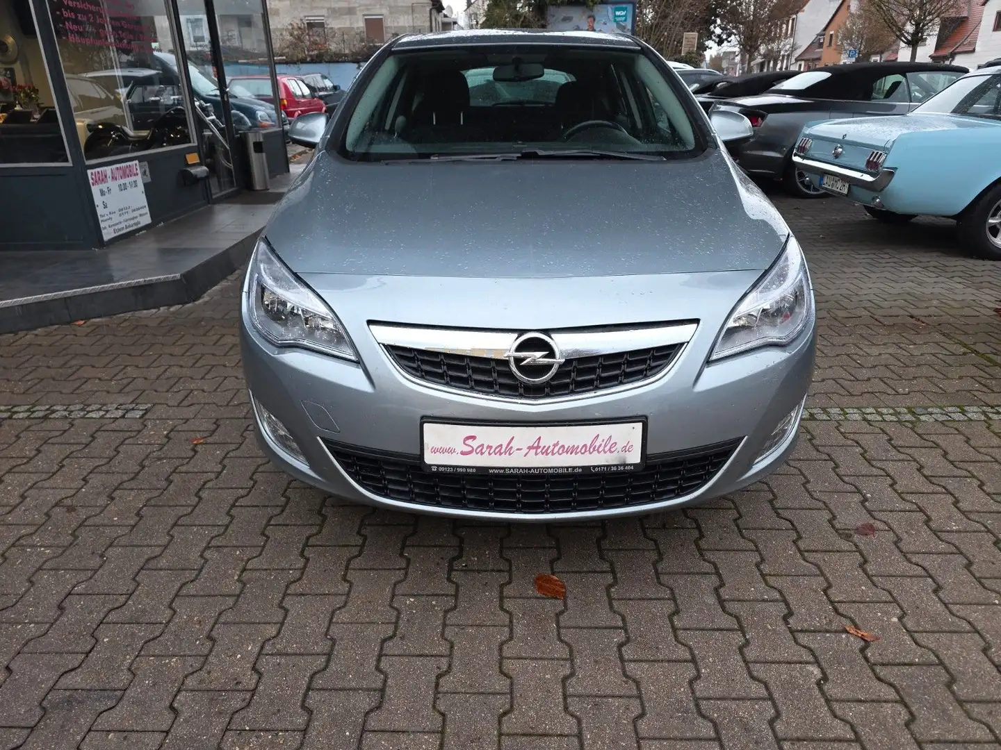 Opel Astra J Lim. 5-trg. Sport Plateado - 2
