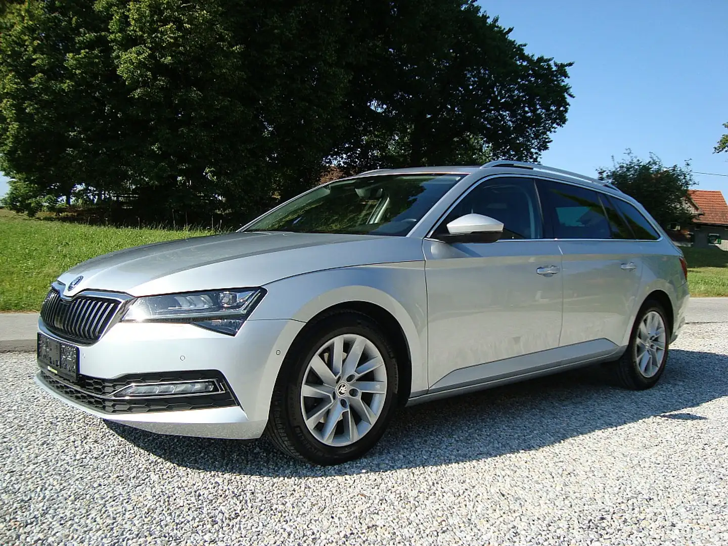 Skoda Superb Kombi 2,0 TDI Style DSG Voll Voll !! Argent - 2