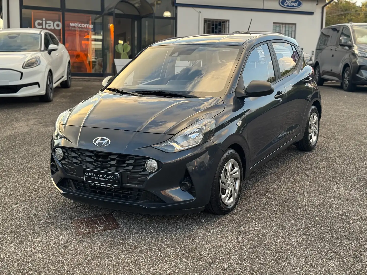 Hyundai i10 i10 III 2020 1.0 mpi Advanced Gris - 2