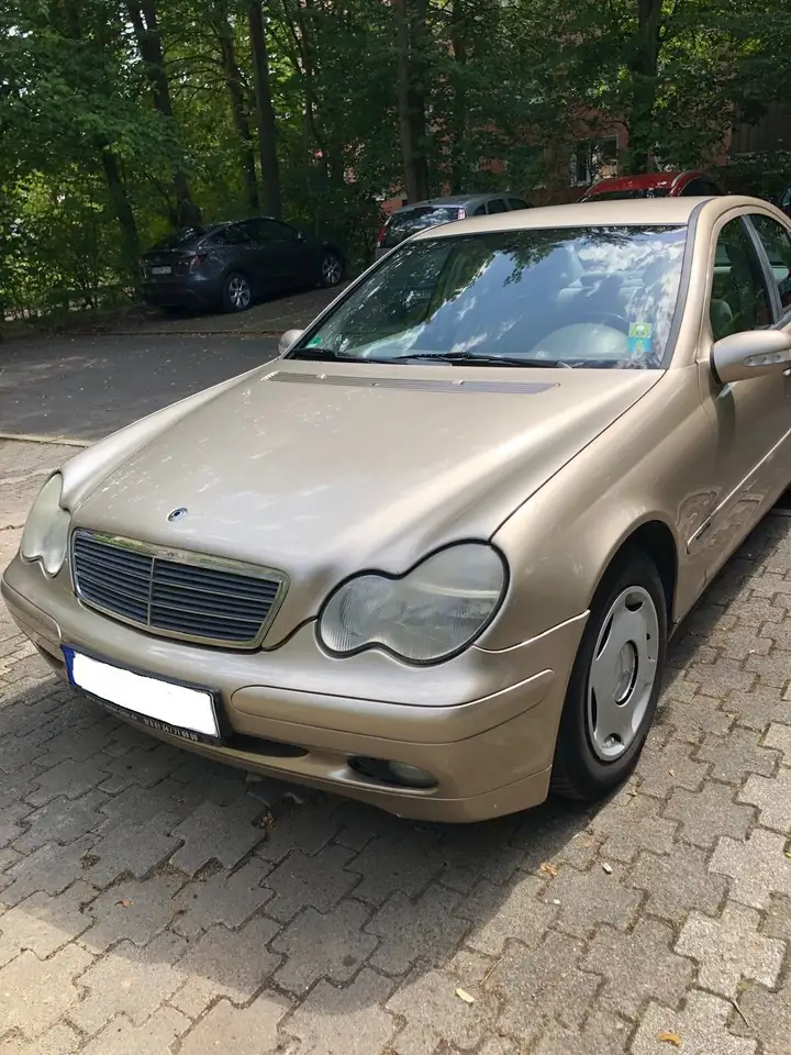Mercedes-Benz C 200