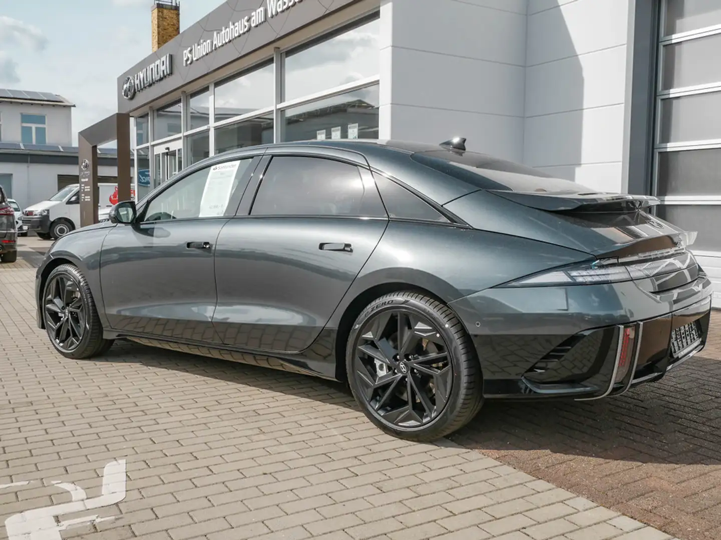 Hyundai IONIQ 6 First Ed. Elektro 4WD 77,4kWh *325 PS*LED*NAVI* Grau - 2