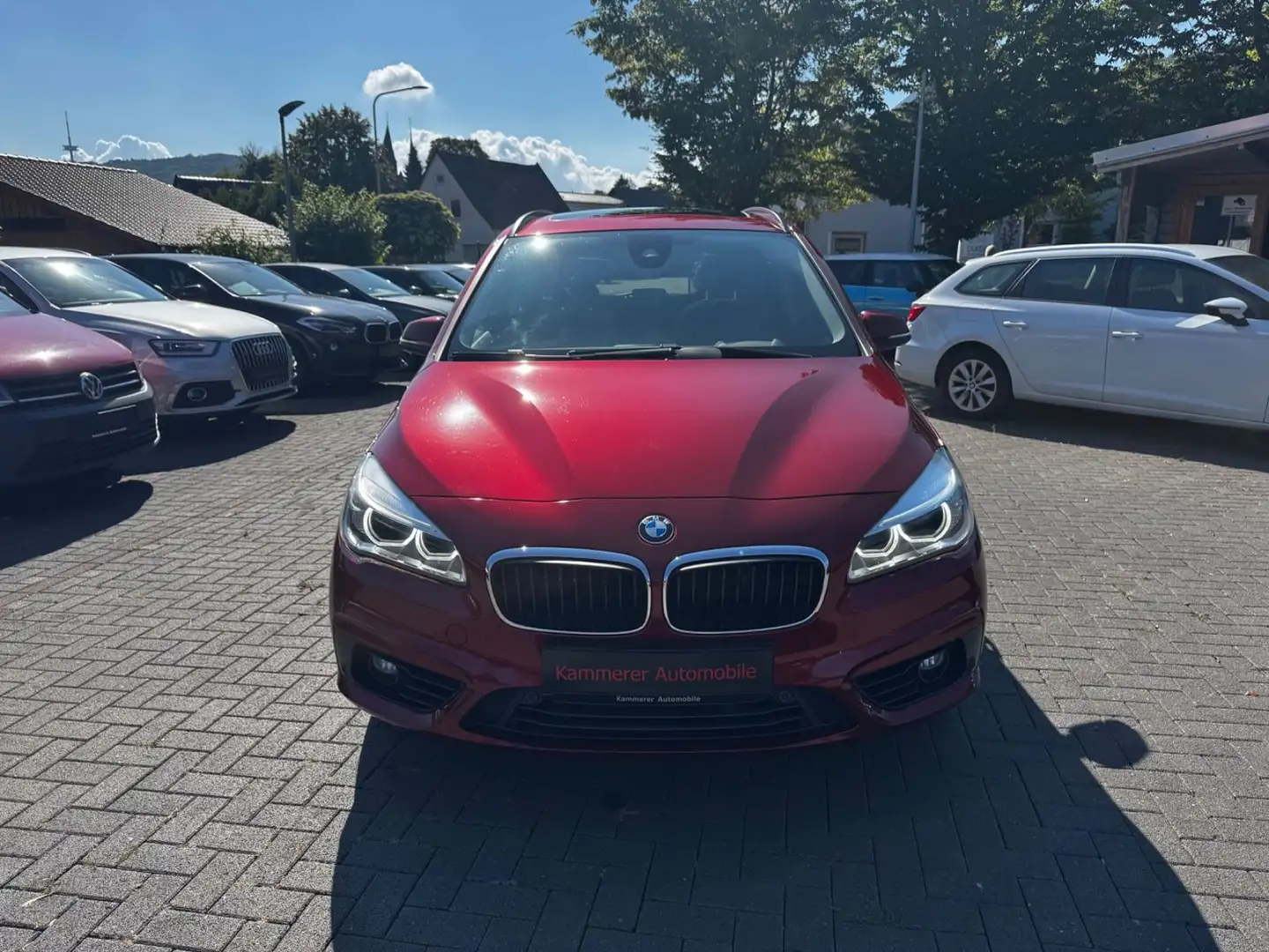 BMW 218 Gran Tourer 218 d Sport Line Navi Pano LED Rot - 2