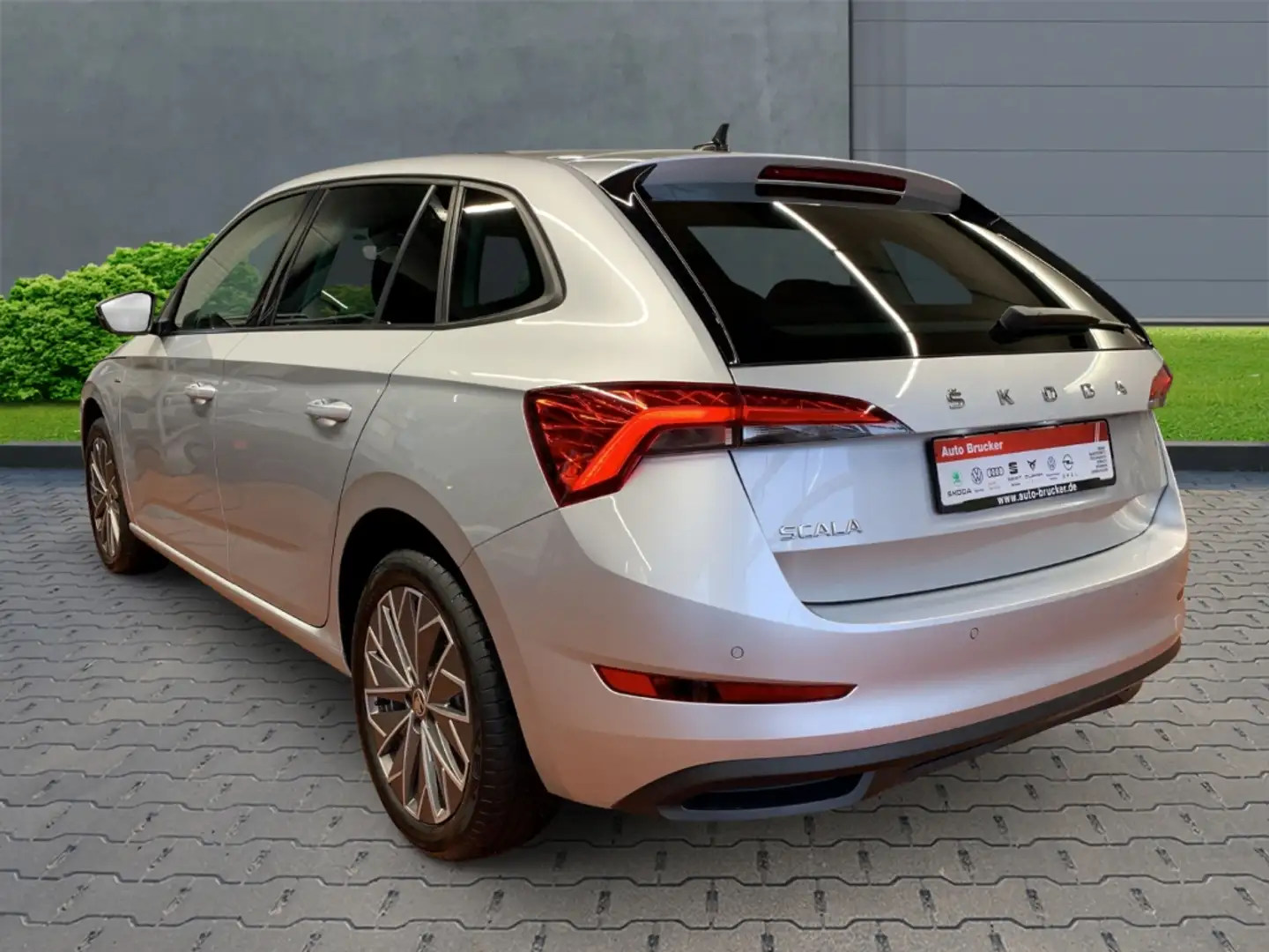 Skoda Scala Clever 1.0 TSI+Alufelgen+Klimaautomatik+Parksensor Silber - 2