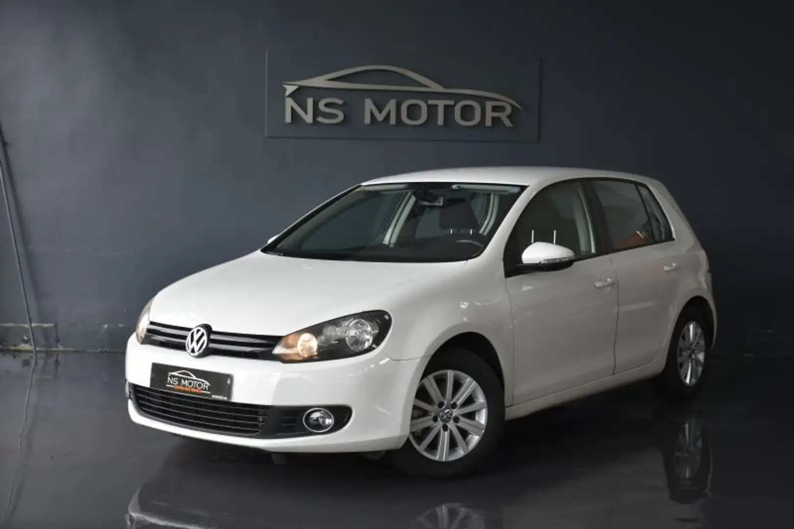Volkswagen Golf 1.6TDI CR Advance BMT 105 Blanco - 1