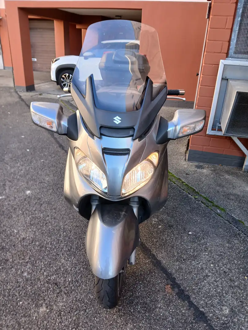 Suzuki Burgman 650 Ezüst - 2