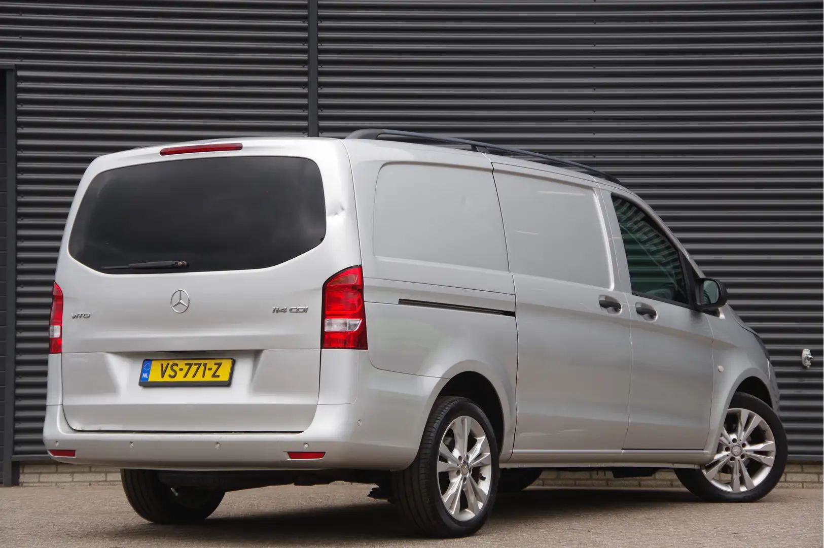 Mercedes-Benz Vito 114 CDI L2 3-ZITS, AUT. AIRCO, CRUISE, CAMERA, 18' Plateado - 2