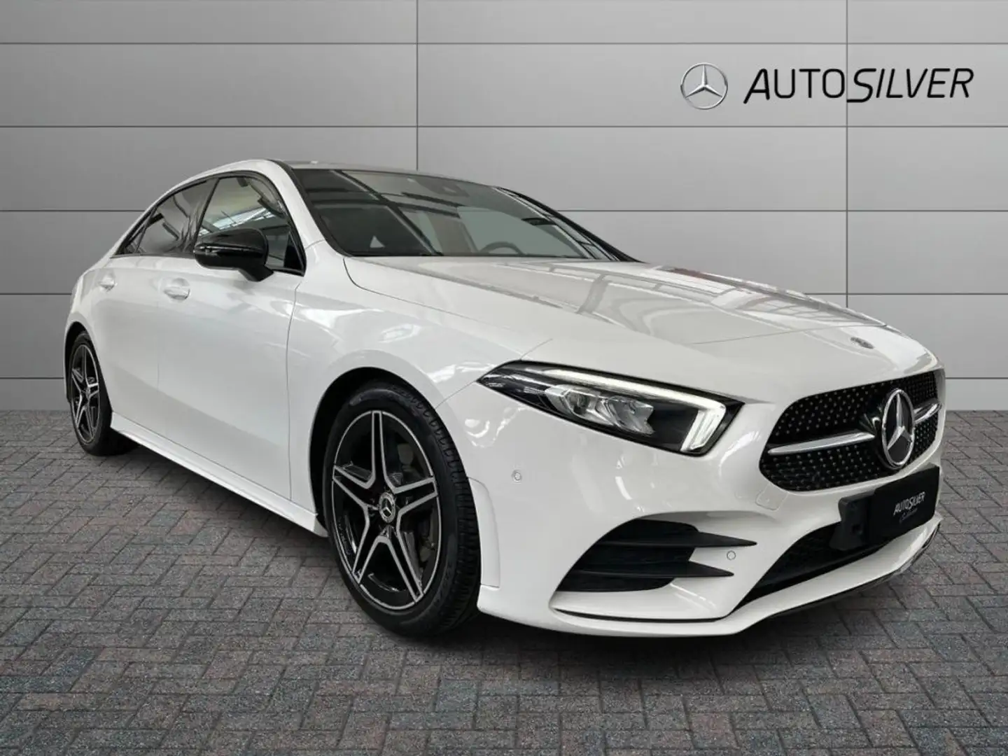 Mercedes-Benz A 180 d Sedan Automatic Premium Blanc - 1