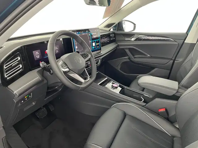 Volkswagen Tiguan view 8