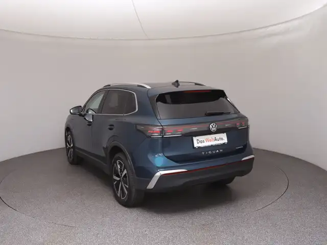 Volkswagen Tiguan view 5