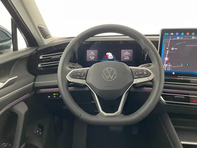 Volkswagen Tiguan view 12