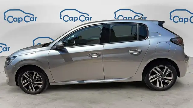 Peugeot 208 view 2