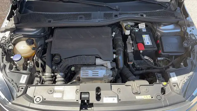 Peugeot 208 view 15