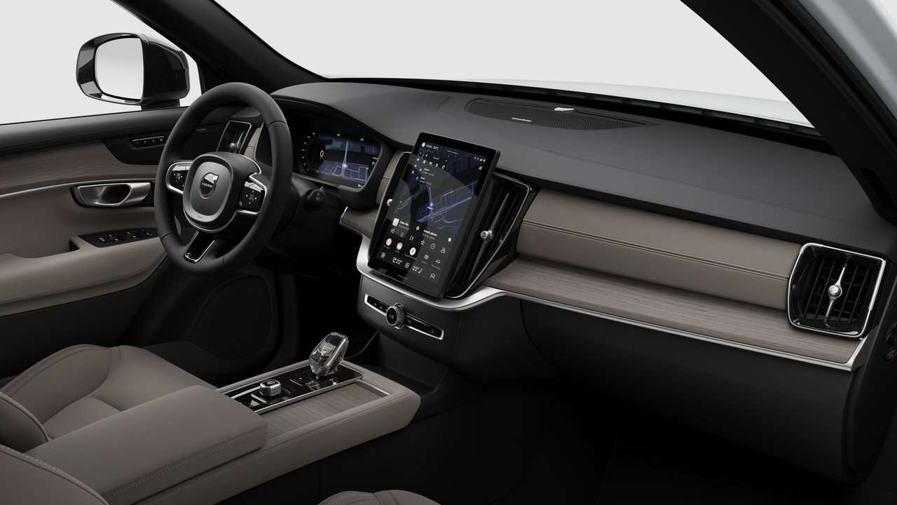 2026 Volvo XC90 Plus 7-Seater (Dark Theme) thumb 10