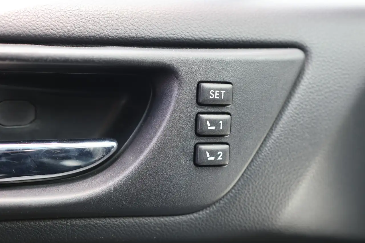 Subaru Legacy photo Subaru Legacy