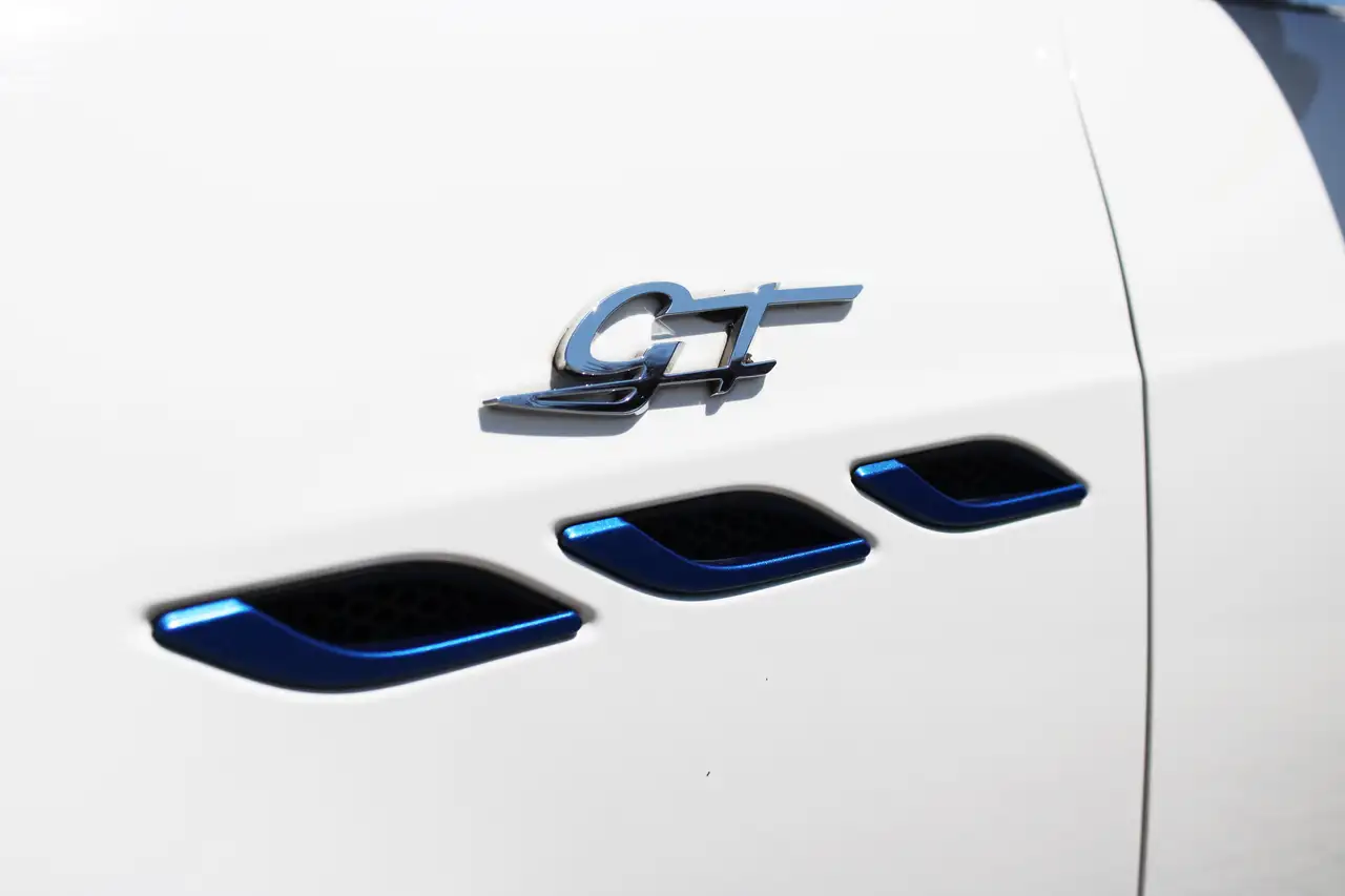 Maserati Ghibli 2021 — фото 6