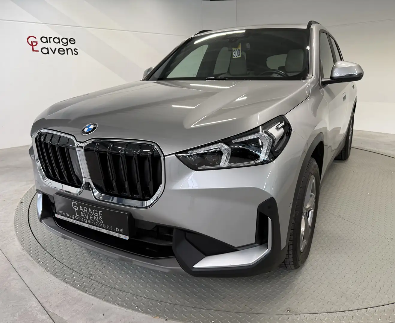 BMW X1 X1 sDrive18i Aut. Grijs - 1
