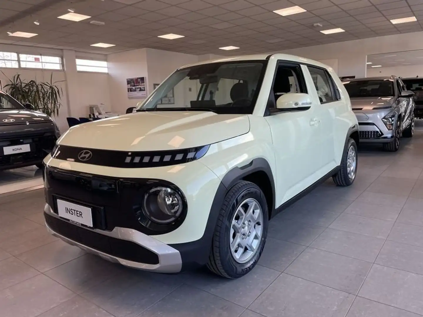 Hyundai Inster 49 kWh XTech Giallo - 1