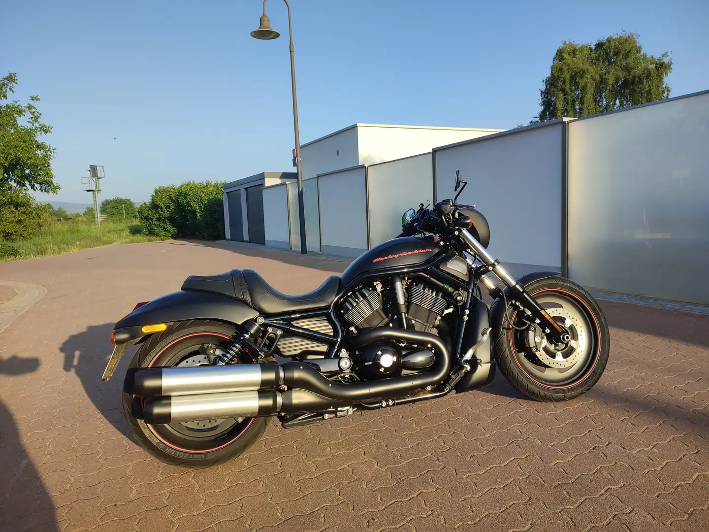 Harley-Davidson Night Rod Special Noir - 1