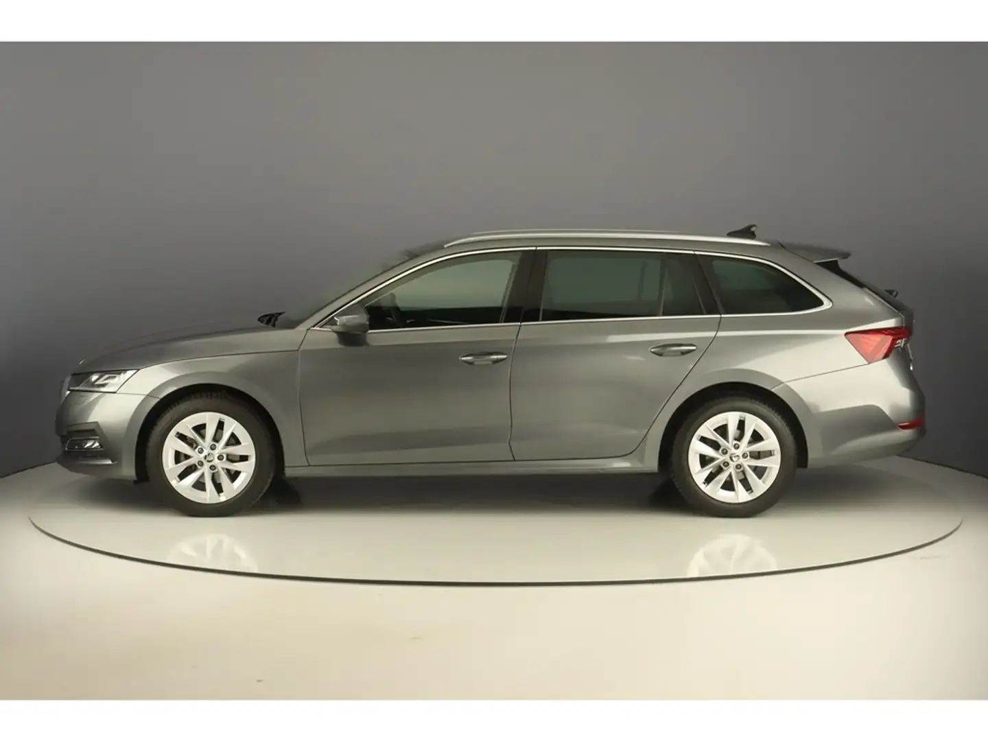 Skoda Octavia Combi 1.0TSi eTec 110pk DSG Clever+ Grijs - 2